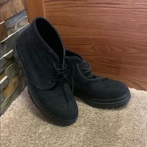 Emporio Armani dark gray/ black wool hiker boots 37 (7 1/2) 33